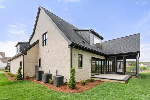 3031 Scarlet Tanager Drive, Winston-salem, NC 27106