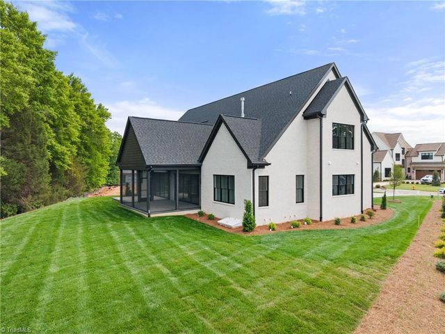 3031 Scarlet Tanager Drive, Winston-salem, NC 27106