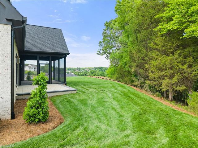 3031 Scarlet Tanager Drive, Winston-salem, NC 27106