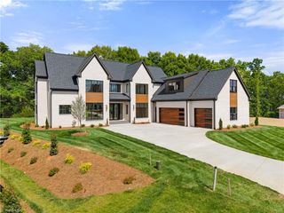 3031 Scarlet Tanager Drive, Winston-salem, NC 27106