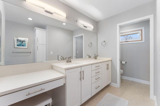 5325 Twin Lake Boulevard E, Brooklyn Center, MN 55429