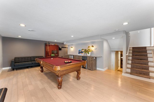 5325 Twin Lake Boulevard E, Brooklyn Center, MN 55429