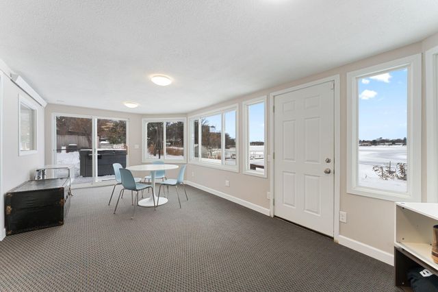 5325 Twin Lake Boulevard E, Brooklyn Center, MN 55429