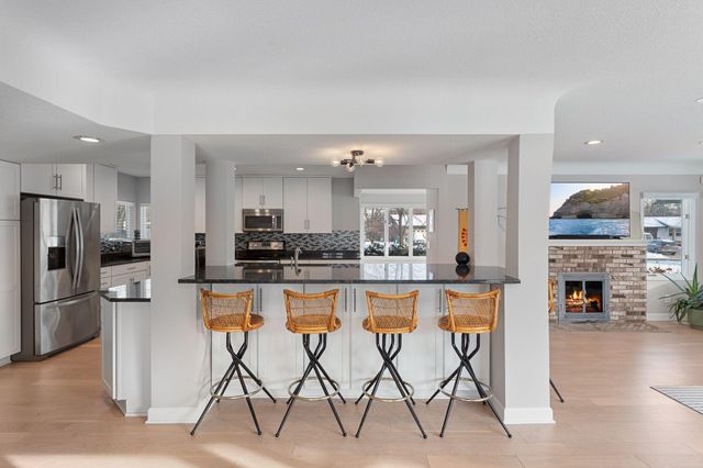 5325 Twin Lake Boulevard E, Brooklyn Center, MN 55429