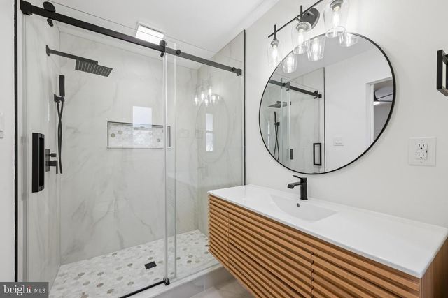 324 JUNIPER DR, Cherry Hill, NJ 08003