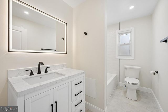 324 JUNIPER DR, Cherry Hill, NJ 08003