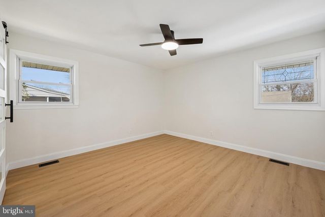 324 JUNIPER DR, Cherry Hill, NJ 08003