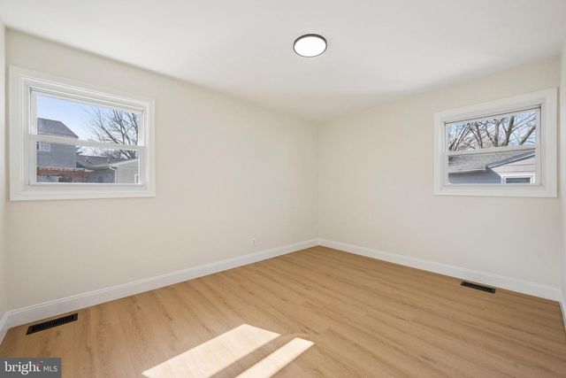 324 JUNIPER DR, Cherry Hill, NJ 08003