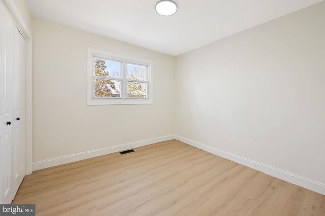 324 JUNIPER DR, Cherry Hill, NJ 08003