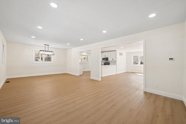 324 JUNIPER DR, Cherry Hill, NJ 08003