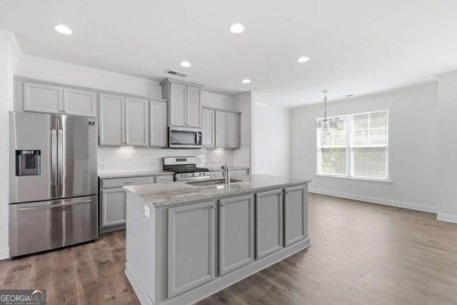 1611 Falcon Crest Way, Decatur, GA 30032