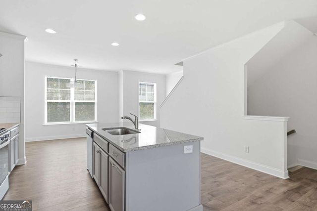 1611 Falcon Crest Way, Decatur, GA 30032