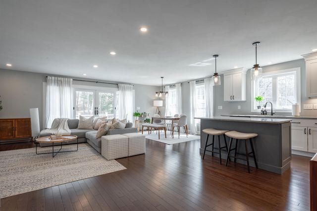 285B Webster Street, Hudson, NH 03051