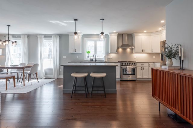 285B Webster Street, Hudson, NH 03051