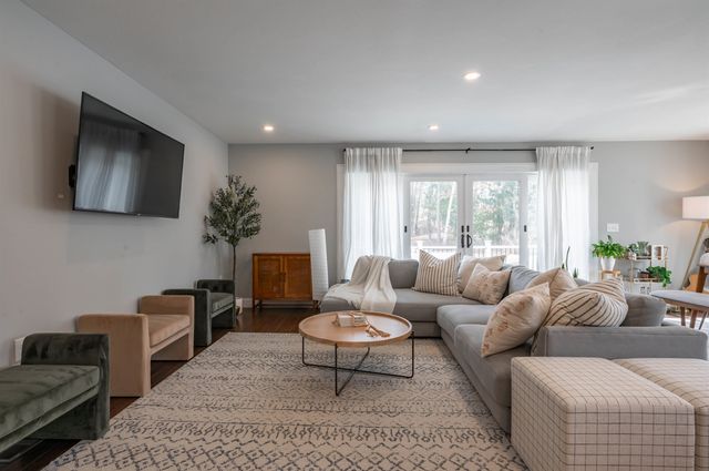 285B Webster Street, Hudson, NH 03051