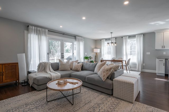 285B Webster Street, Hudson, NH 03051