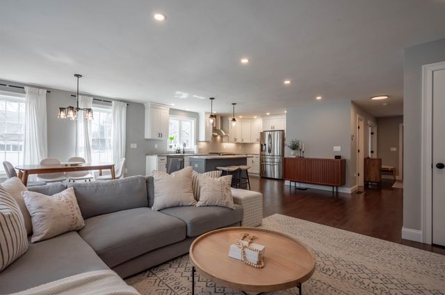 285B Webster Street, Hudson, NH 03051