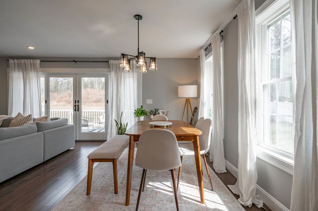 285B Webster Street, Hudson, NH 03051