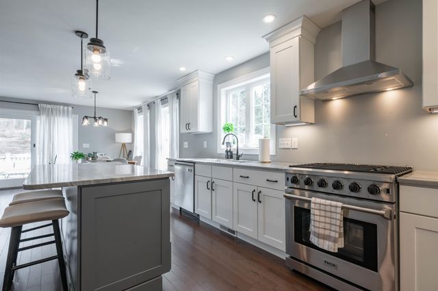 285B Webster Street, Hudson, NH 03051