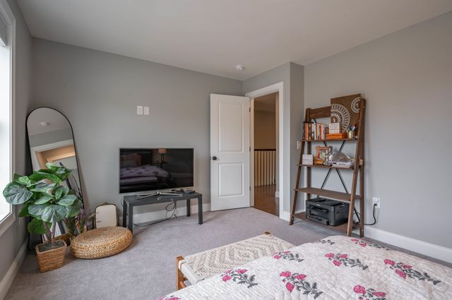 285B Webster Street, Hudson, NH 03051