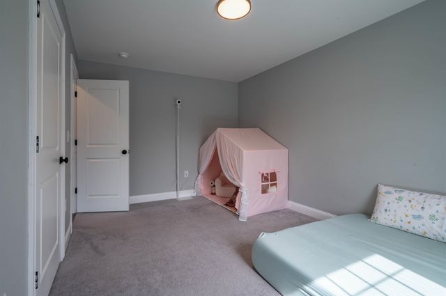 285B Webster Street, Hudson, NH 03051