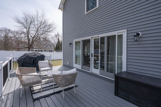 285B Webster Street, Hudson, NH 03051