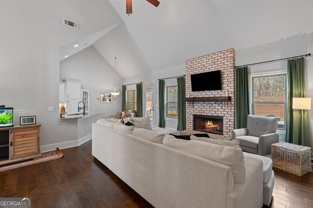 220 Dupont Court, Mcdonough, GA 30252