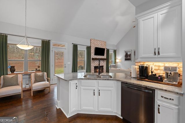 220 Dupont Court, Mcdonough, GA 30252