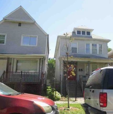 8047 S Houston Avenue, Chicago, IL 60617