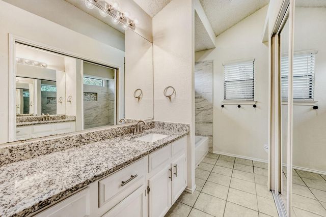 11922 MEADOWFIRE DR, Austin, TX 78758