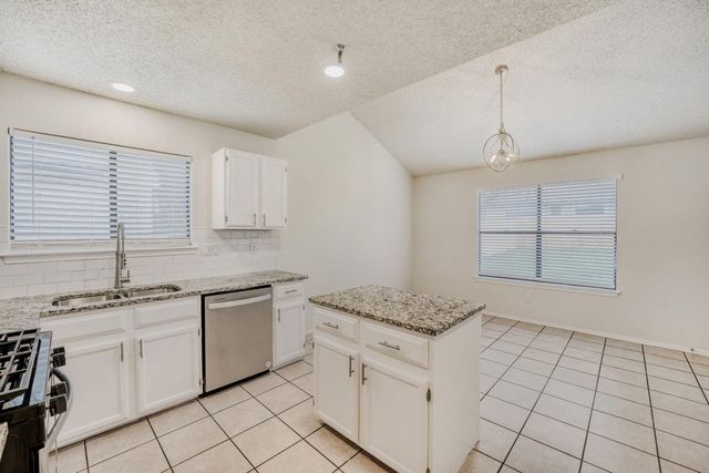 11922 MEADOWFIRE DR, Austin, TX 78758