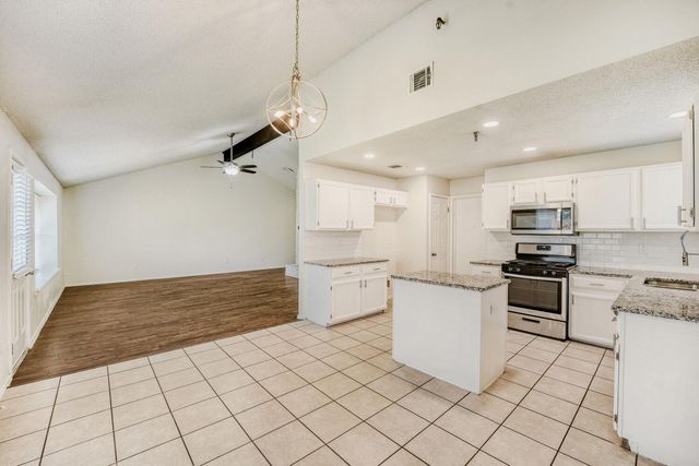 11922 MEADOWFIRE DR, Austin, TX 78758