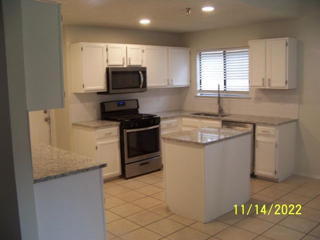 11922 MEADOWFIRE DR, Austin, TX 78758