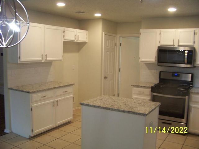 11922 MEADOWFIRE DR, Austin, TX 78758