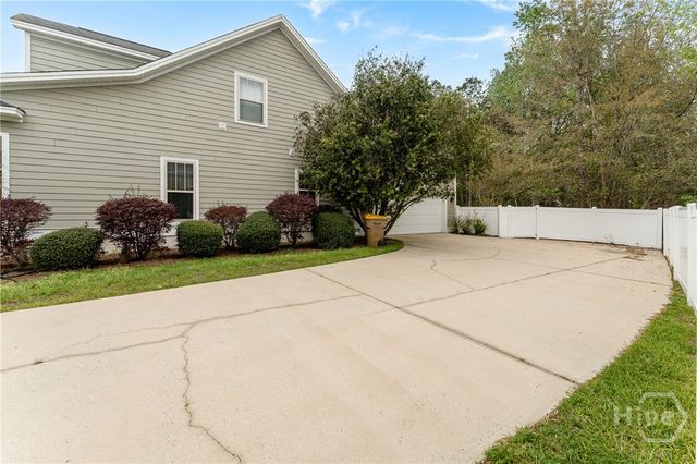 75 Jacobs Circle, Richmond Hill, GA 31324