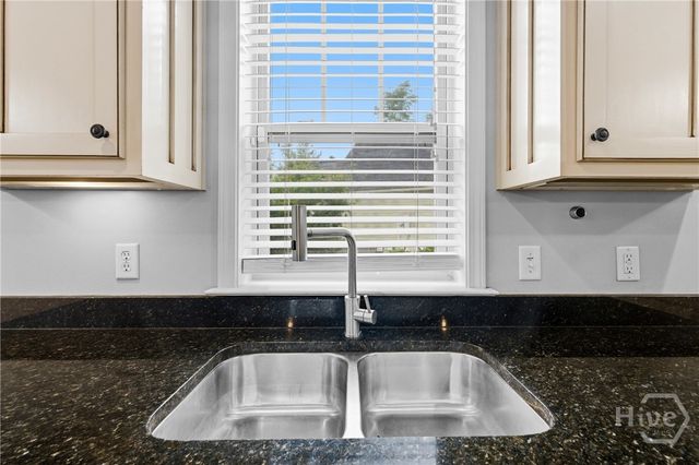 75 Jacobs Circle, Richmond Hill, GA 31324