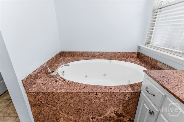 75 Jacobs Circle, Richmond Hill, GA 31324