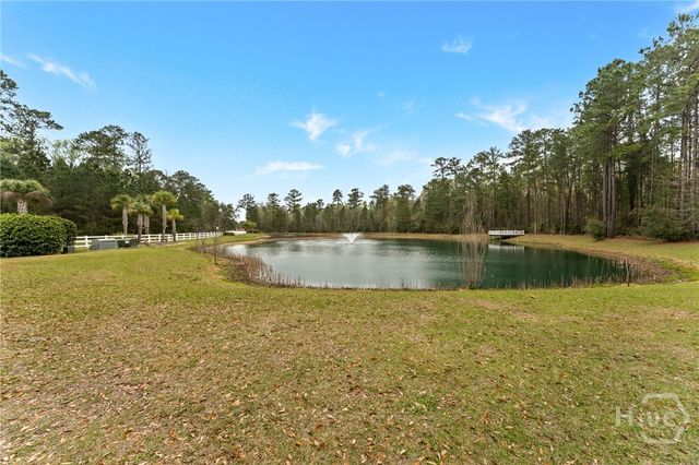 75 Jacobs Circle, Richmond Hill, GA 31324