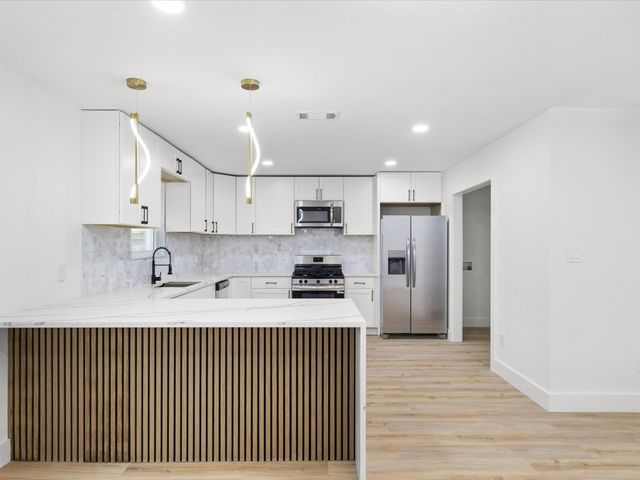 2726 Ridgewood Street, Irving, TX 75062