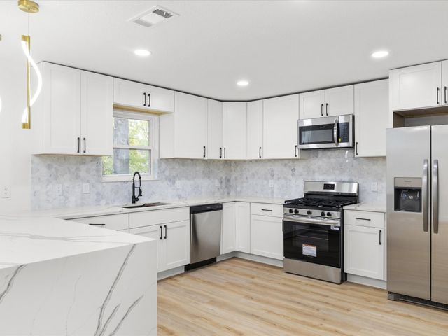 2726 Ridgewood Street, Irving, TX 75062