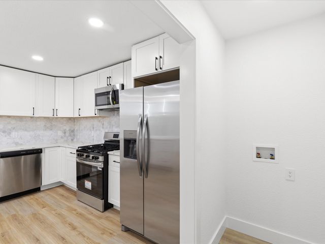 2726 Ridgewood Street, Irving, TX 75062