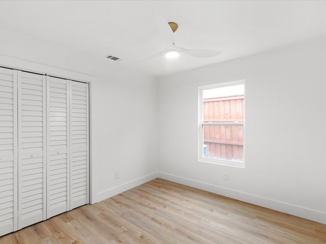 2726 Ridgewood Street, Irving, TX 75062