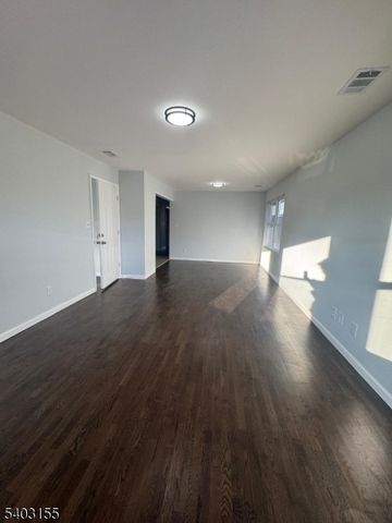 1057 Bond St, Elizabeth City, NJ 07201