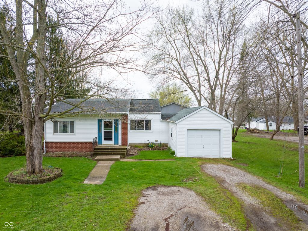 607 W North Street, Fremont, IN 46737