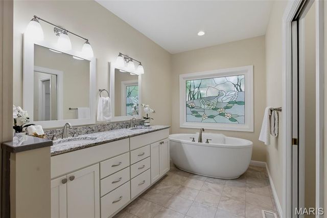 1600 Baxter Forest Ridge Court, Chesterfield, MO 63005
