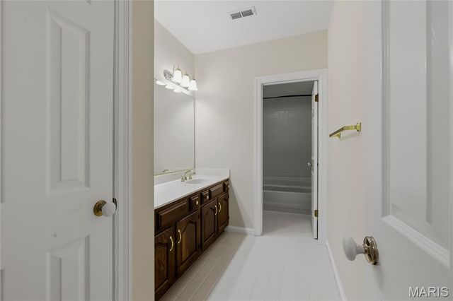 1600 Baxter Forest Ridge Court, Chesterfield, MO 63005
