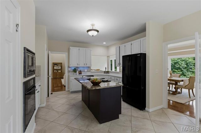 1600 Baxter Forest Ridge Court, Chesterfield, MO 63005
