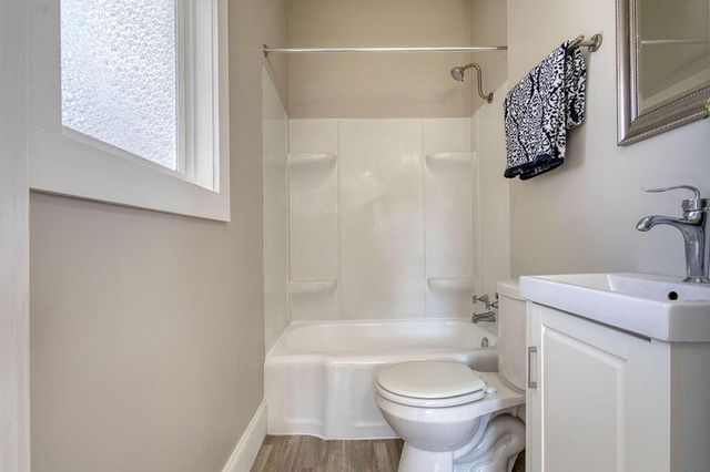 1567 S 83rd STREET, West Allis, WI 53214