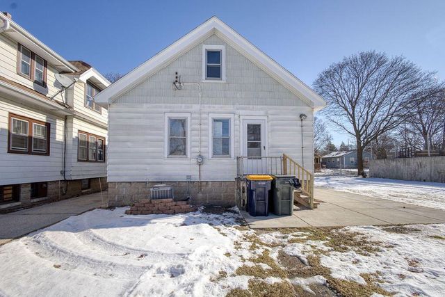 1567 S 83rd STREET, West Allis, WI 53214