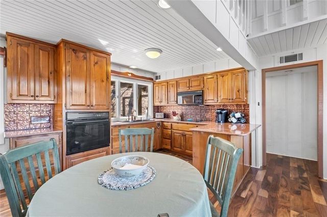 360 Locust Trail, Jasper, GA 30143